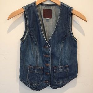 American Eagle western style denim vest